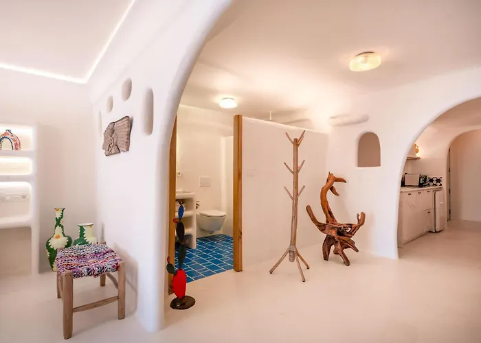 Glam Taoo Boutique 4*